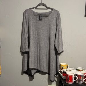 Chelsea & Theodore Heather Gray 3/4 Sleeve Tunic with Dark Trim